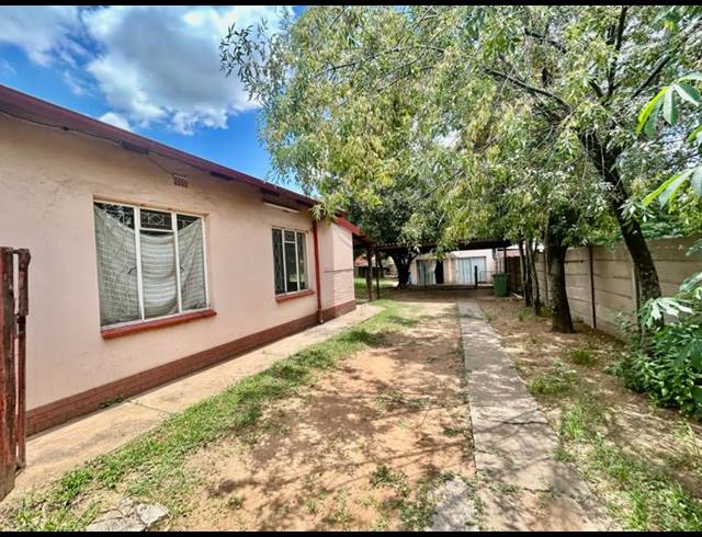 2 BEDROOM HOUSE FOR SALE IN VANDERBIJLPARK CW 5